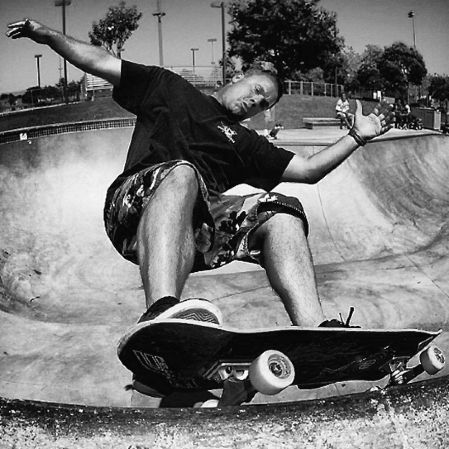 Mike Cottrell riding a bowl on the Skaterbuilt Surf/Skate Brotherhood guest model deck